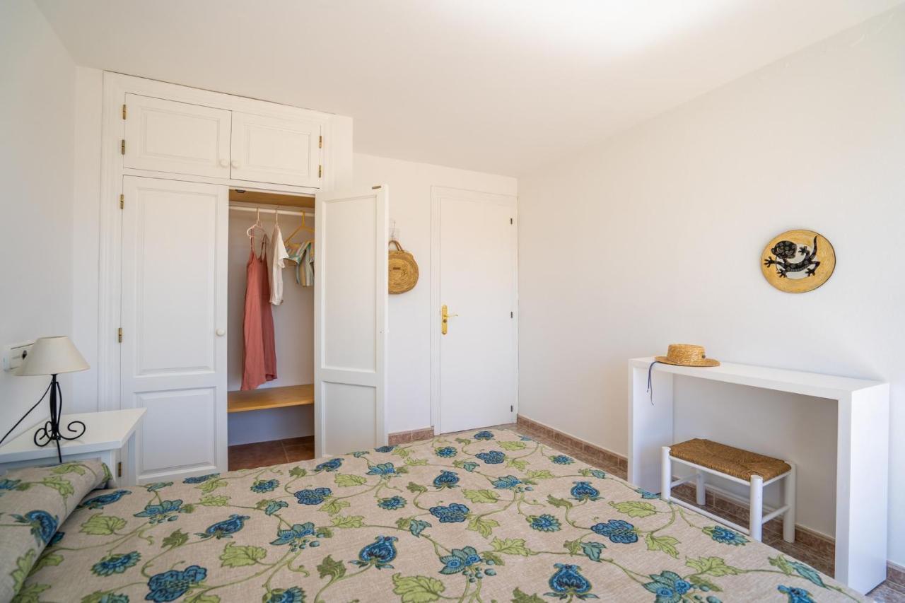 Apartamentos Marcelino - Formentera Break Es Pujols Exteriör bild
